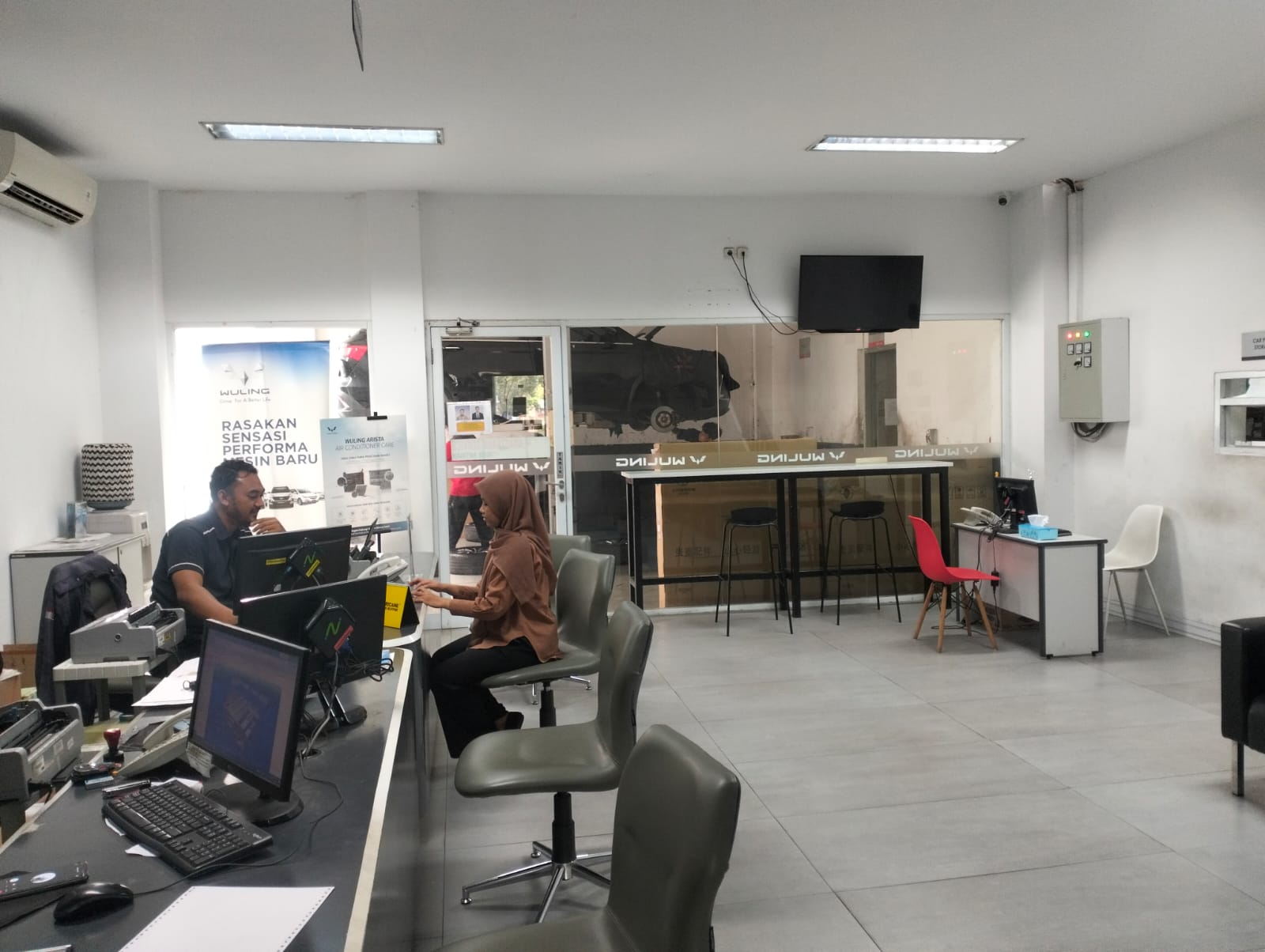 Layanan penyediaan suku cadang asli Wuling Motors